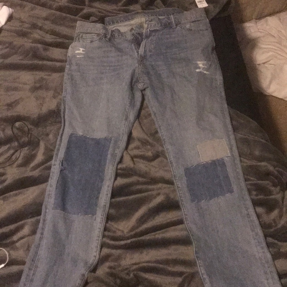 Abercrombie Jeans ( Never worn/ with tag on it)